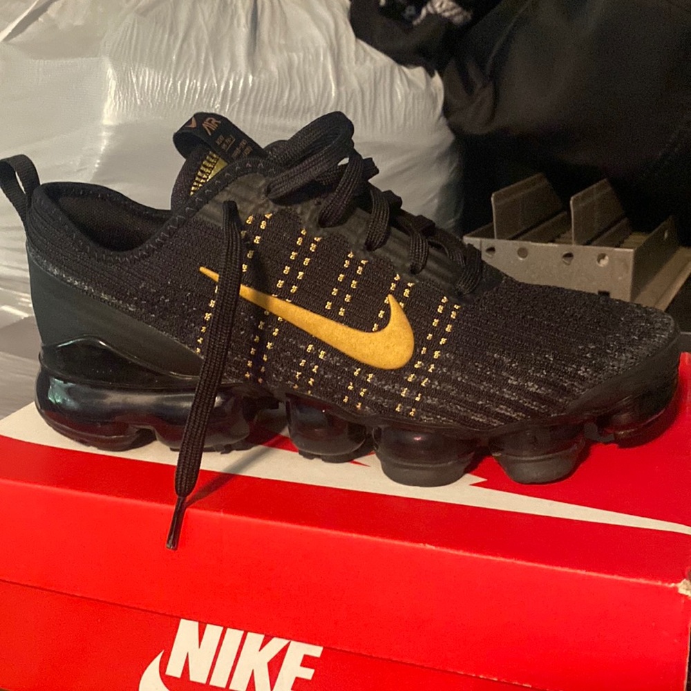 Nike vapormax brand new